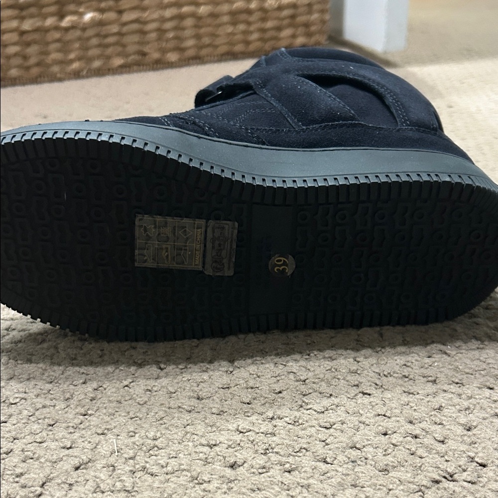 Isabel Marant High-Top Wedge Black Sneakers - Picture 3 of 5